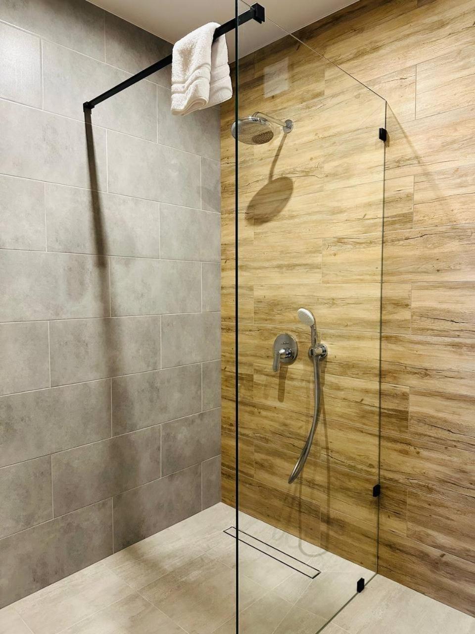 Фільварок Кмитів Hotel Velyki Kosharishcha Eksteriør billede